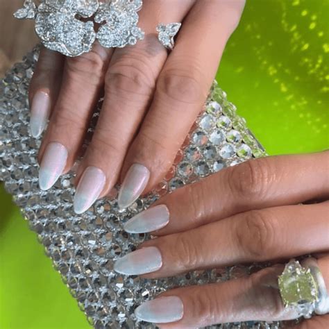 jennifer lopez nail salon